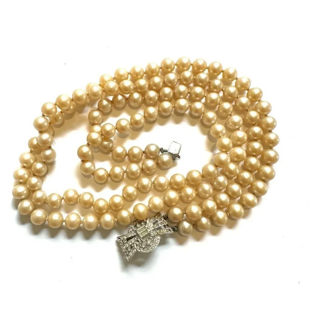 Vintage double strand faux pearl necklace